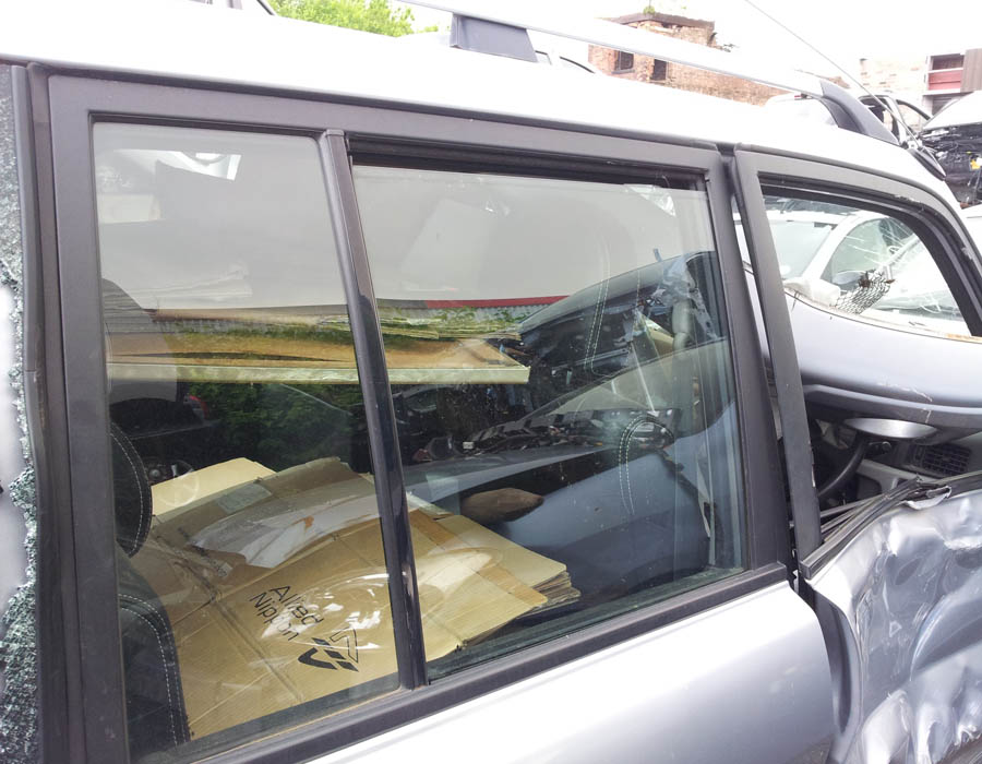 Mitsubishi Shogun Pinin door-window-glass-driver-side-rear